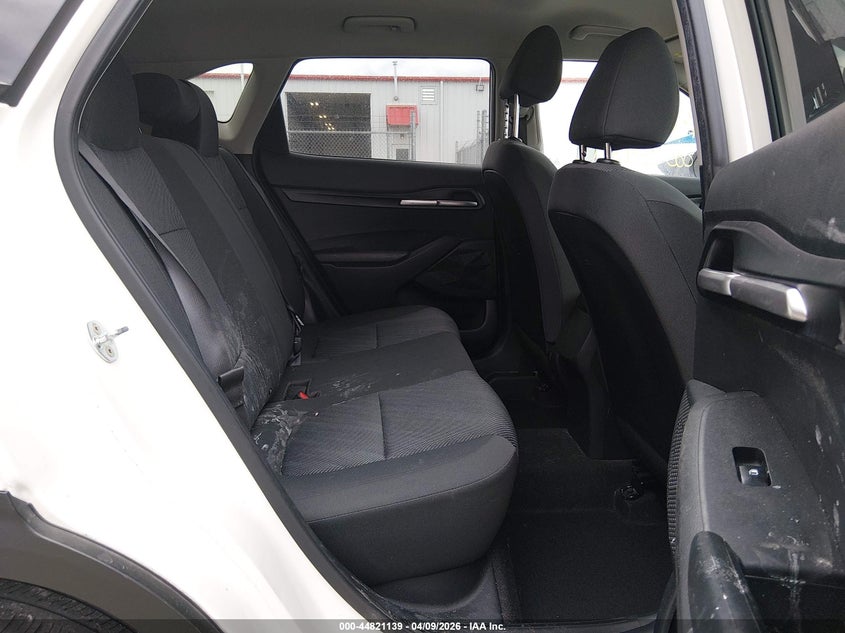 2023 Kia Seltos VIN KNDEPCAA5P7375751 IAAI salvage auction — VANDALISM, Salvage Title, sold $7,900 on 2026-08-13 (photo 8)