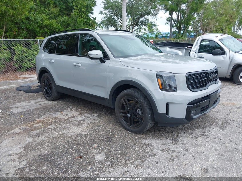 2025 Kia Telluride VIN 5XYP5DGC0SG602949 IAAI salvage auction — LEFT SIDE, Salvage (New Hampshire), sold $17,300 on 2026-07-27 (photo 1)
