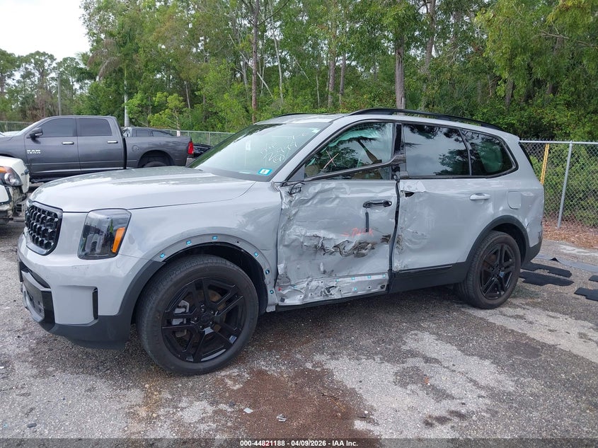 2025 Kia Telluride VIN 5XYP5DGC0SG602949 IAAI salvage auction — LEFT SIDE, Salvage (New Hampshire), sold $17,300 on 2026-07-27 (photo 6)