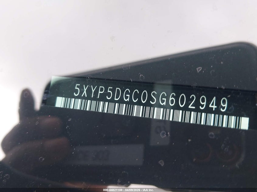 2025 Kia Telluride VIN 5XYP5DGC0SG602949 IAAI salvage auction — LEFT SIDE, Salvage (New Hampshire), sold $17,300 on 2026-07-27 (photo 9)