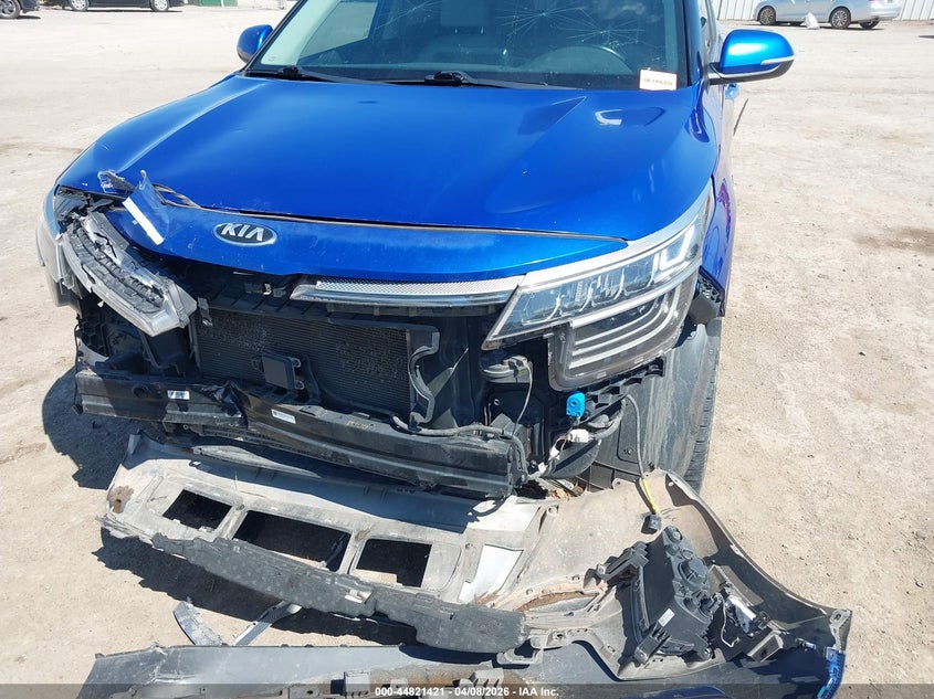 2021 Kia Seltos VIN KNDETCA22M7059370 IAAI salvage auction — FRONT END, Clear (Oklahoma), sold $775 on 2026-07-29 (photo 6)