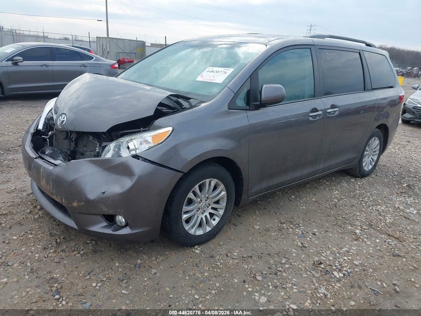 2017 Toyota Sienna VIN 5TDYZ3DC6HS804908 IAAI salvage auction — FRONT END, Salvage Title, sold $3,950 on 2026-07-30 (photo 2)