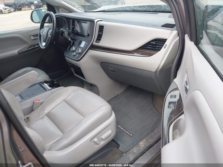 2017 Toyota Sienna VIN 5TDYZ3DC6HS804908 IAAI salvage auction — FRONT END, Salvage Title, sold $3,950 on 2026-07-30 (photo 5)