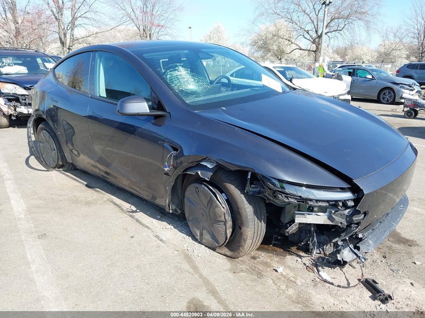 2026 Tesla Model y VIN 7SAYGDED6TA590597 — IAAI salvage auction photo