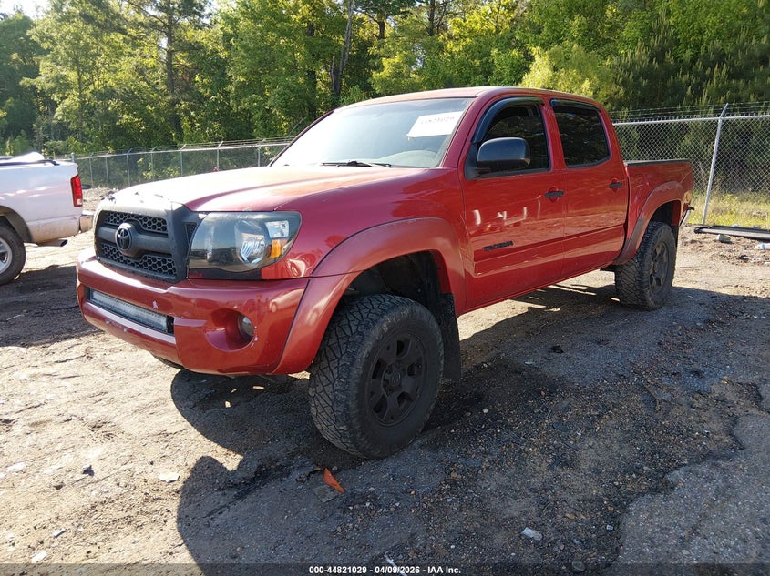 2011 Toyota Tacoma VIN 5TFJU4GN7BX005658 IAAI salvage auction — RIGHT SIDE, Salvage (Mississippi), sold $3,200 on 2026-07-15 (photo 2)
