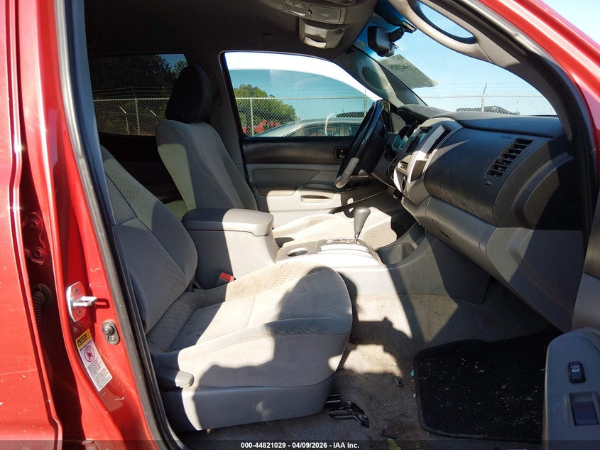 2011 Toyota Tacoma VIN 5TFJU4GN7BX005658 IAAI salvage auction — RIGHT SIDE, Salvage (Mississippi), sold $3,200 on 2026-07-15 (photo 5)