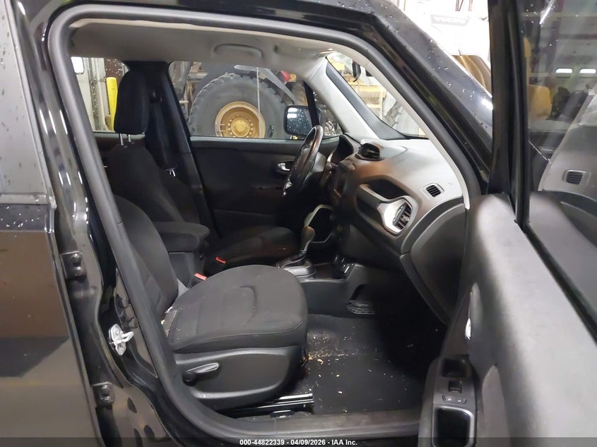 2018 Jeep Renegade VIN ZACCJBBB9JPH84775 IAAI salvage auction — LEFT SIDE, Salvage Title, sold $1,700 on 2026-07-13 (photo 5)