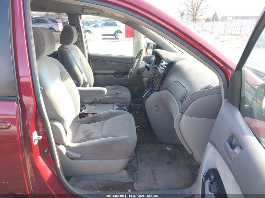 2005 Toyota Sienna VIN 5TDZA23C15S332765 IAAI salvage auction — NORMAL WEAR, Salvage (Texas), sold $650 on 2026-07-07 (photo 5)