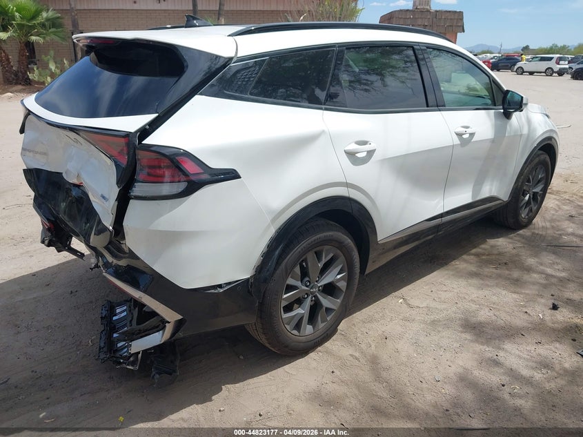 2025 Kia Sportage VIN KNDPXCDG0S7221966 IAAI salvage auction — REAR END, Salvage Title, sold $12,200 on 2026-07-23 (photo 4)