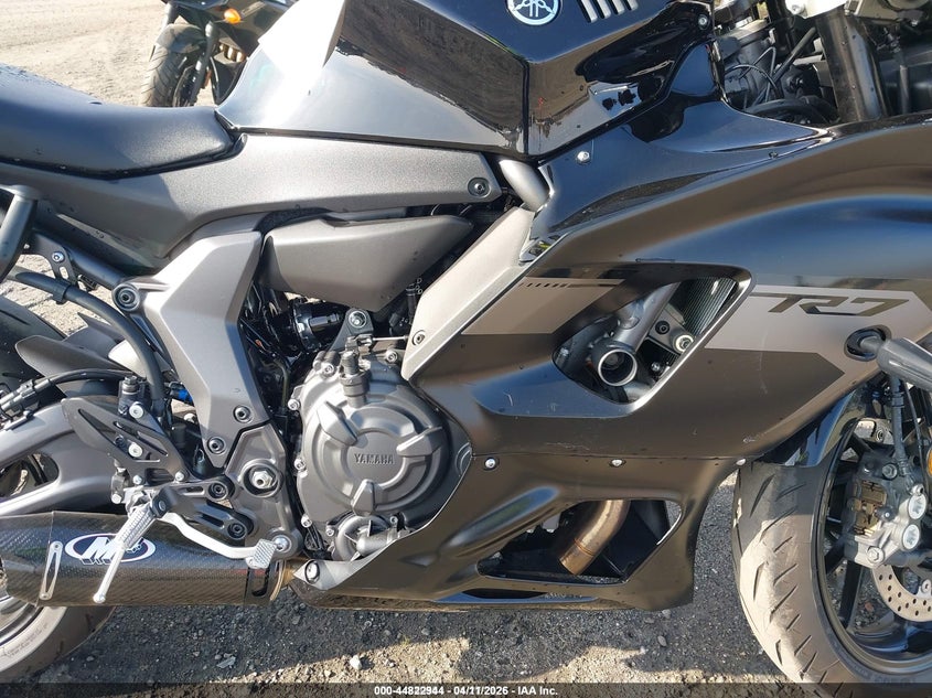 2025 Yamaha Yzf VIN JYARM38Y4SA004004 IAAI salvage auction — THEFT, Salvage (California), sold $3,150 on 2026-07-28 (photo 8)