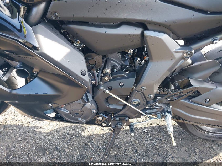 2025 Yamaha Yzf VIN JYARM38Y4SA004004 IAAI salvage auction — THEFT, Salvage (California), sold $3,150 on 2026-07-28 (photo 9)