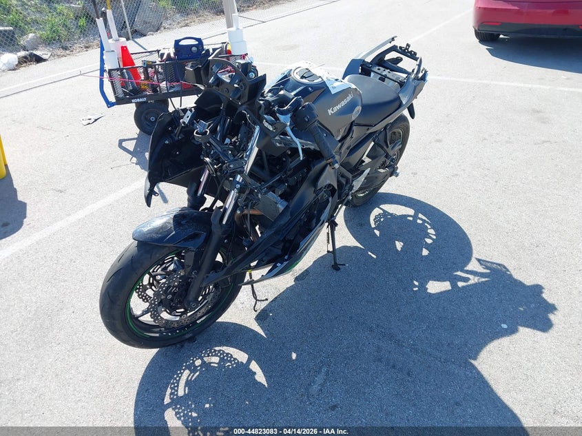 2024 Kawasaki Ninja VIN ML5EXER15RDAD5741 IAAI salvage auction — FRONT END, Salvage (Nebraska), sold $700 on 2026-07-07 (photo 2)