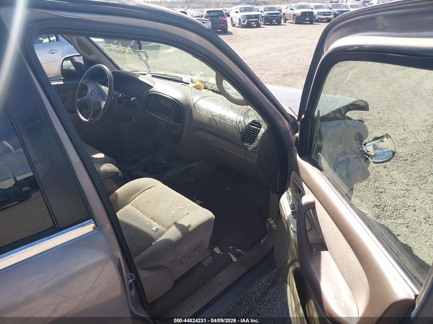 2001 Toyota Sequoia VIN 5TDBT44A51S011178 IAAI salvage auction — FRONT END, Salvage (Colorado), sold $50 on 2026-07-08 (photo 5)