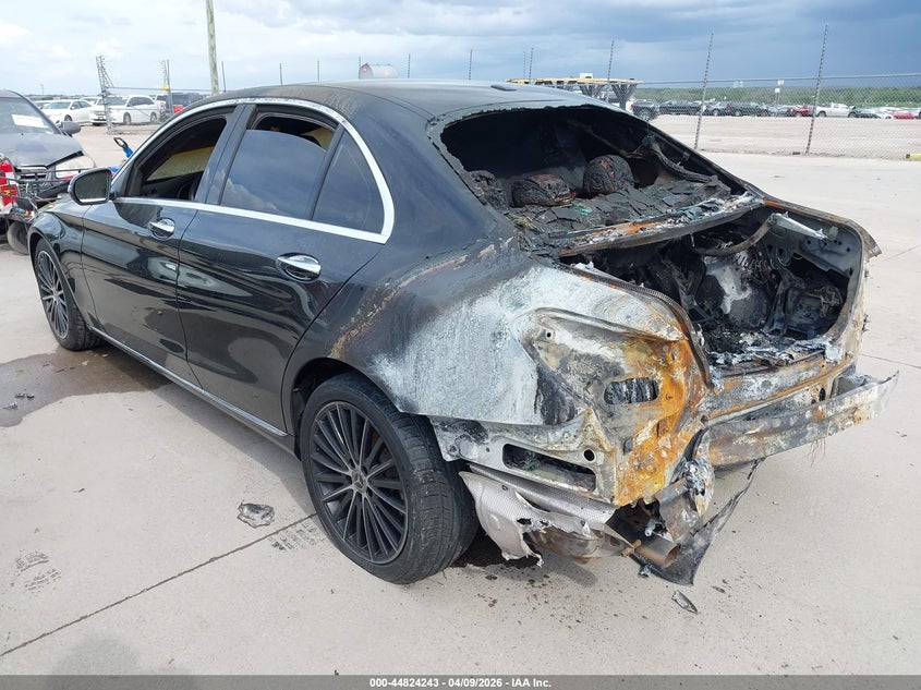2021 Mercedes-benz C-klasse VIN W1KWF8DB3MR644814 IAAI salvage auction — EXTERIOR BURN, Salvage (Texas), sold $525 on 2026-07-28 (photo 3)