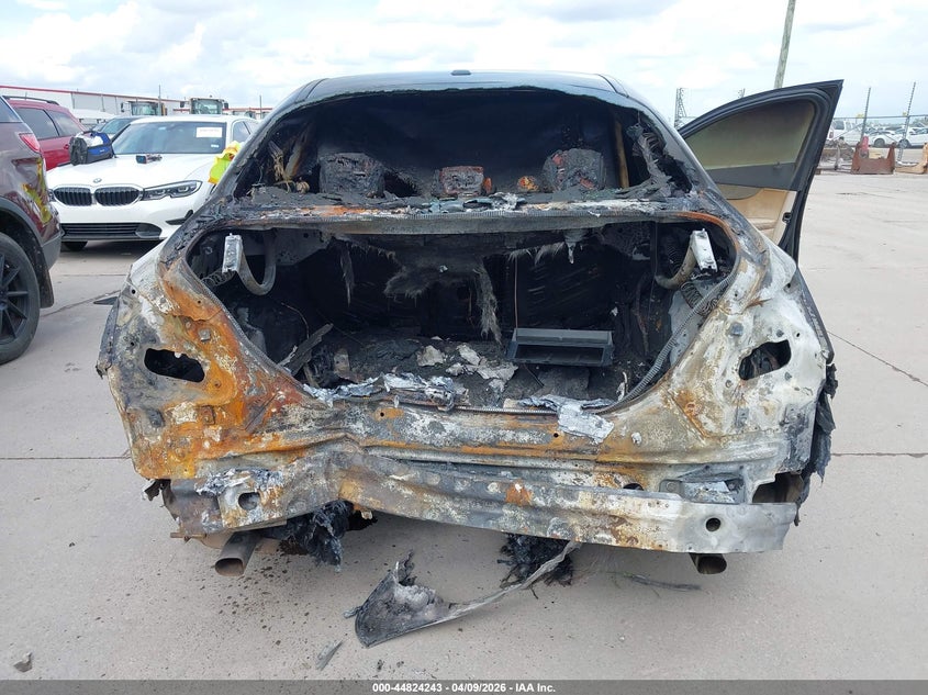 2021 Mercedes-benz C-klasse VIN W1KWF8DB3MR644814 IAAI salvage auction — EXTERIOR BURN, Salvage (Texas), sold $525 on 2026-07-28 (photo 6)