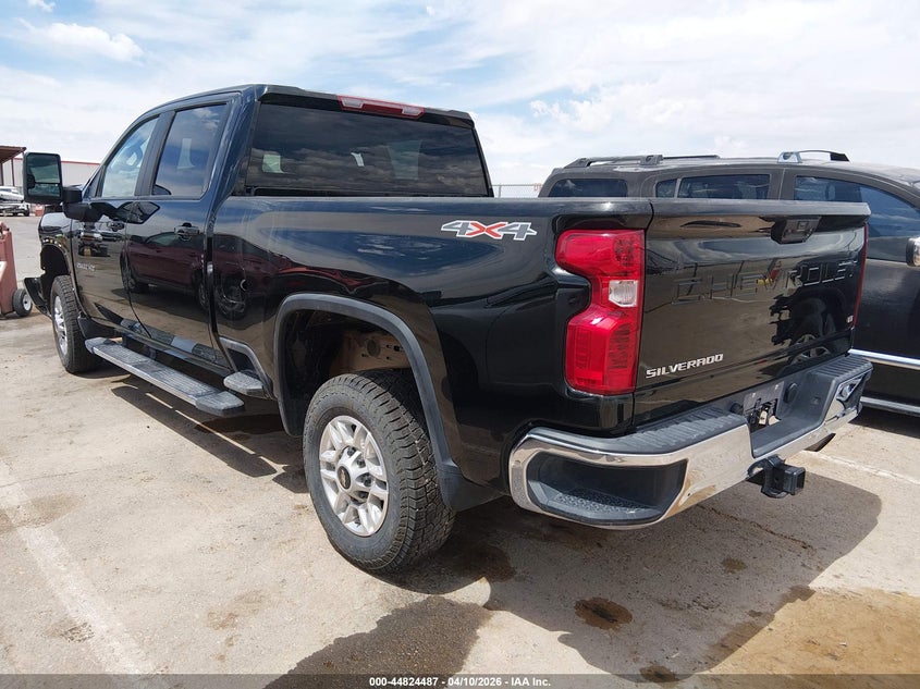 2025 Chevrolet Silverado 2500 VIN 2GC1KNE72S1232933 IAAI salvage auction — RIGHT FRONT, Enterprise Vehicles Clear Only (Texas), sold $20,100 on 2026-07-29 (photo 3)