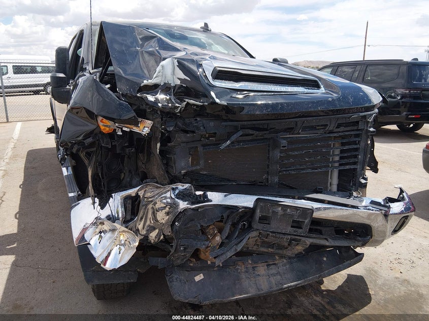2025 Chevrolet Silverado 2500 VIN 2GC1KNE72S1232933 IAAI salvage auction — RIGHT FRONT, Enterprise Vehicles Clear Only (Texas), sold $20,100 on 2026-07-29 (photo 6)
