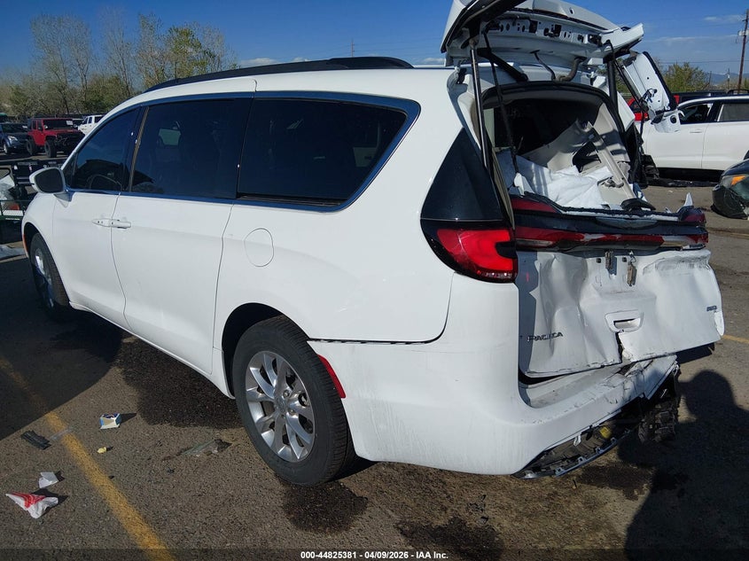2022 Chrysler Pacifica VIN 2C4RC3BG8NR232157 IAAI salvage auction — REAR END, Salvage (Colorado), sold $8,000 on 2026-07-28 (photo 3)