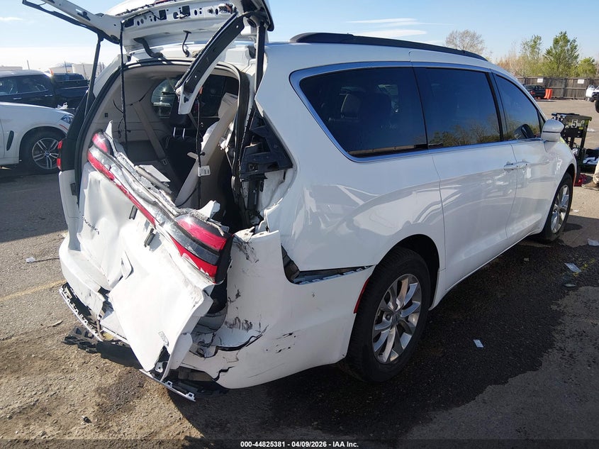 2022 Chrysler Pacifica VIN 2C4RC3BG8NR232157 IAAI salvage auction — REAR END, Salvage (Colorado), sold $8,000 on 2026-07-28 (photo 4)