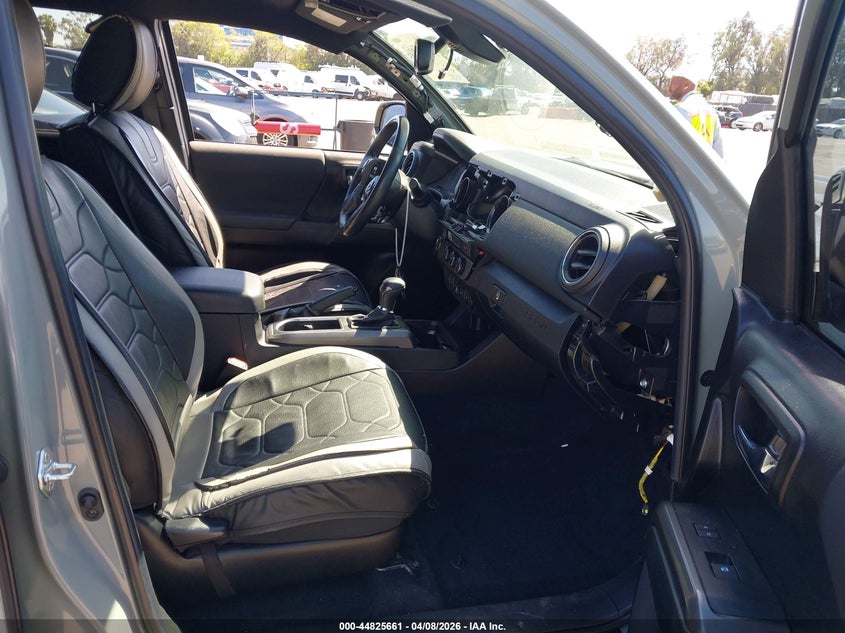 2022 Toyota Tacoma VIN 3TMBZ5DN5NM033999 IAAI salvage auction — THEFT, Clear - Dealer Only (California), sold $19,100 on 2026-07-09 (photo 5)