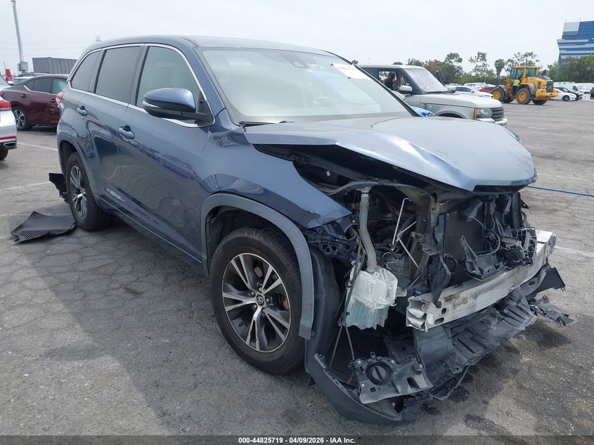 2017 Toyota Highlander VIN 5TDZARFH5HS028858 IAAI salvage auction — FRONT END, Salvage (California), sold $3,400 on 2026-07-19 (photo 1)