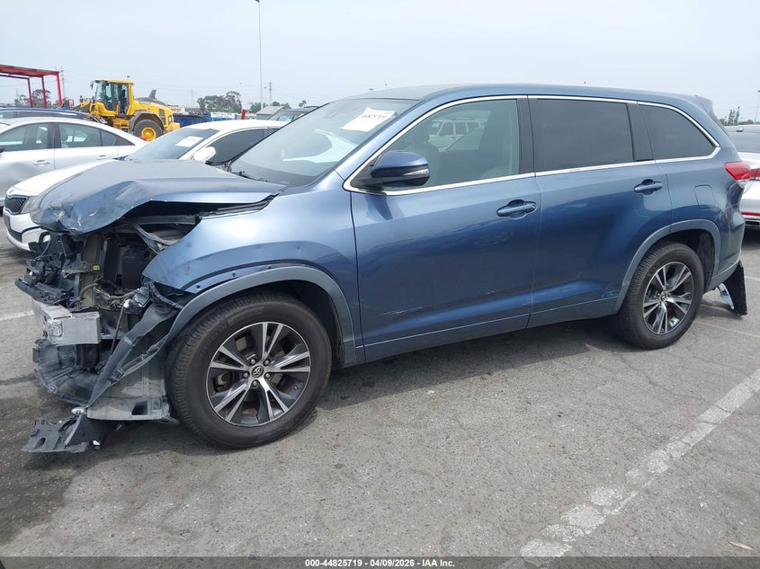2017 Toyota Highlander VIN 5TDZARFH5HS028858 IAAI salvage auction — FRONT END, Salvage (California), sold $3,400 on 2026-07-19 (photo 2)