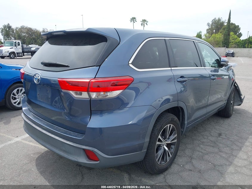 2017 Toyota Highlander VIN 5TDZARFH5HS028858 IAAI salvage auction — FRONT END, Salvage (California), sold $3,400 on 2026-07-19 (photo 4)