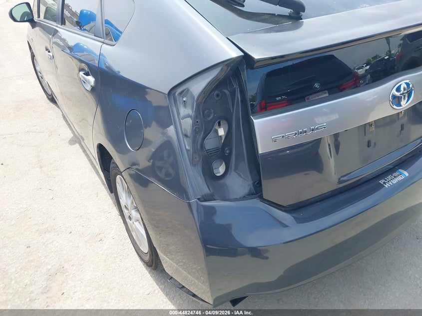 2014 Toyota Prius VIN JTDKN3DP7E3049740 IAAI salvage auction — LEFT SIDE, Salvage Title, sold $4,550 on 2026-07-29 (photo 6)
