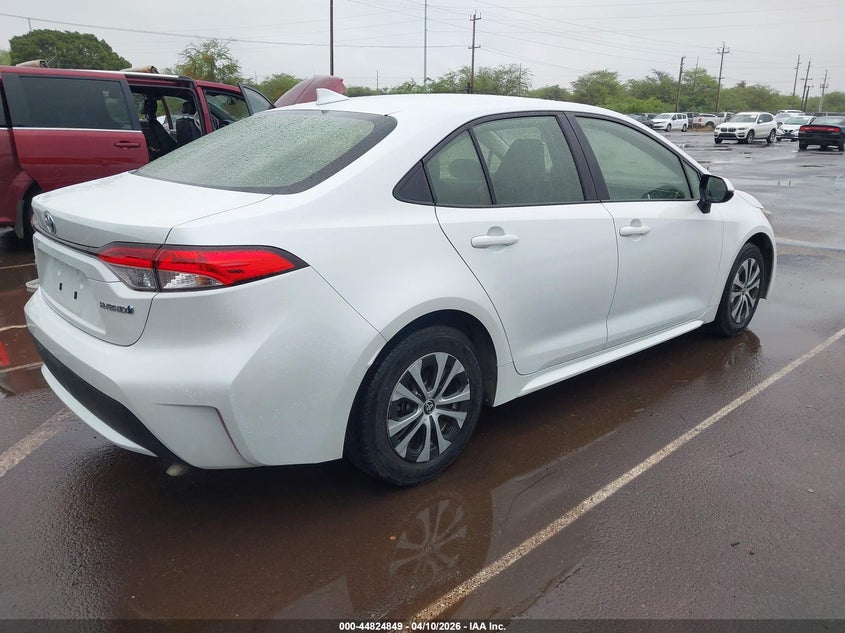 2022 Toyota Corolla VIN JTDEAMDE2N3006257 IAAI salvage auction — WATER/FLOOD, Salvage (Hawaii), sold $3,650 on 2026-07-21 (photo 4)
