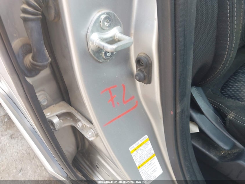 2018 Mitsubishi Outlander VIN JA4AD3A32JZ064079 IAAI salvage auction — BIO HAZARD, Salvage (Texas), sold $1,375 on 2026-07-14 (photo 6)