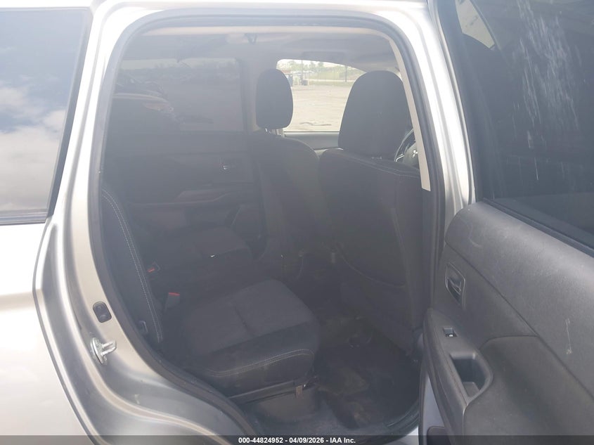 2018 Mitsubishi Outlander VIN JA4AD3A32JZ064079 IAAI salvage auction — BIO HAZARD, Salvage (Texas), sold $1,375 on 2026-07-14 (photo 8)