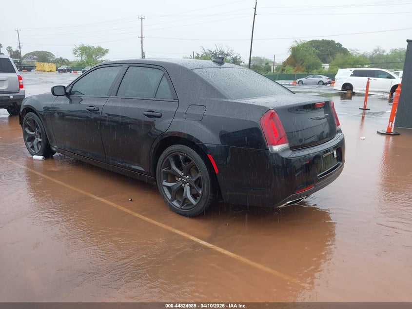 2022 Chrysler 300 VIN 2C3CCAAG4NH241346 IAAI salvage auction — LEFT FRONT, Salvage (Hawaii), sold $6,100 on 2026-08-18 (photo 3)