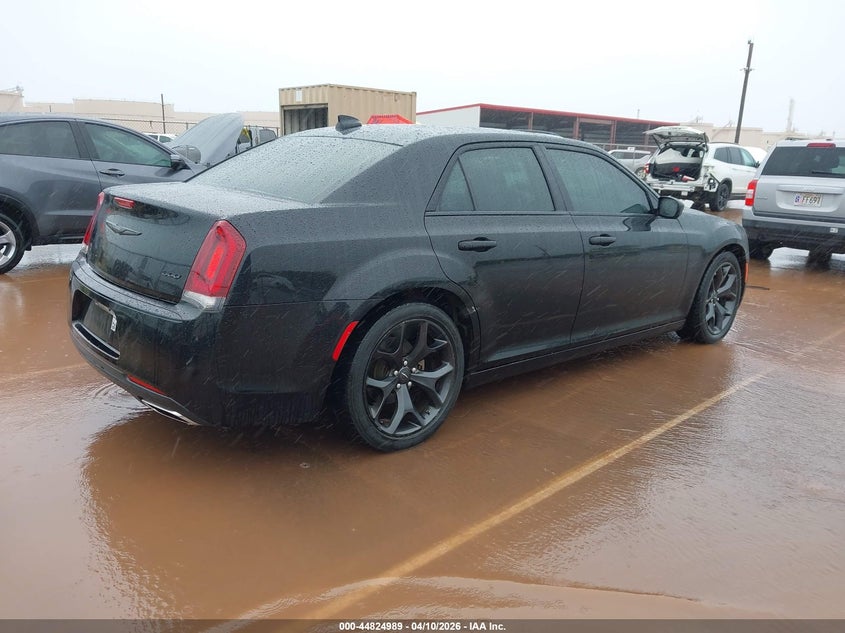 2022 Chrysler 300 VIN 2C3CCAAG4NH241346 IAAI salvage auction — LEFT FRONT, Salvage (Hawaii), sold $6,100 on 2026-08-18 (photo 4)