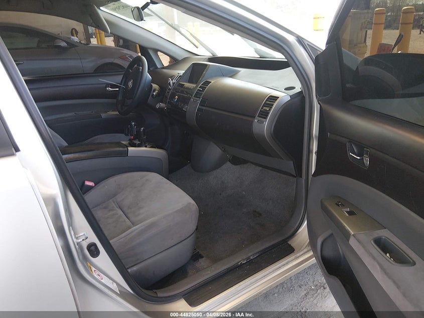2004 Toyota Prius VIN JTDKB20U640103883 IAAI salvage auction — SIDE, Bill Of Sale (Washington), sold $300 on 2026-08-02 (photo 5)