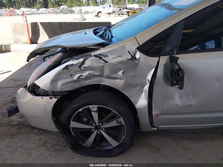 2004 Toyota Prius VIN JTDKB20U640103883 IAAI salvage auction — SIDE, Bill Of Sale (Washington), sold $300 on 2026-08-02 (photo 6)