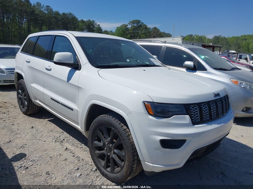 2022 Jeep Grand cherokee VIN 1C4RJFAG3NC147986 IAAI salvage auction — FRONT END, Salvage (Georgia), sold $8,500 on 2026-07-11 (photo 1)