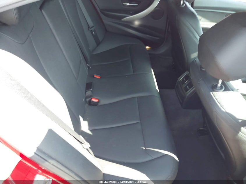 2016 BMW 3er VIN WBA8E1G51GNU11624 IAAI salvage auction — RIGHT FRONT, Salvage Title, sold $1,850 on 2026-07-13 (photo 8)