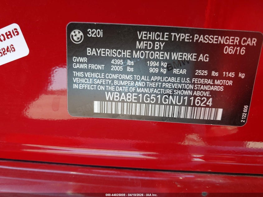 2016 BMW 3er VIN WBA8E1G51GNU11624 IAAI salvage auction — RIGHT FRONT, Salvage Title, sold $1,850 on 2026-07-13 (photo 9)