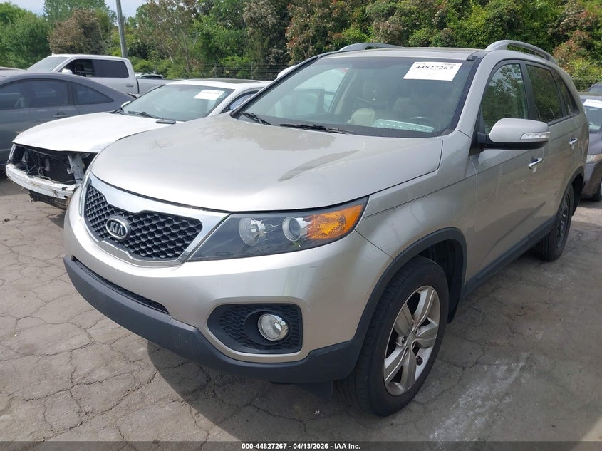 2013 Kia Sorento VIN 5XYKU4A20DG384432 IAAI salvage auction — REPOSSESSION, Wait Title, sold $725 on 2026-07-30 (photo 6)