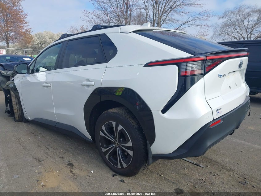 2025 Toyota Bz4x VIN JTMAAAAA5SA068676 IAAI salvage auction — FRONT & REAR, Salvage (New Jersey), sold $8,350 on 2026-08-13 (photo 3)