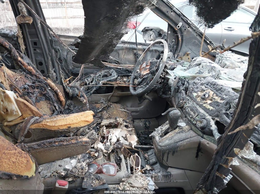 2012 Honda Cr-v VIN JHLRM4H74CC026353 IAAI salvage auction — EXTERIOR BURN, Salvage Title, sold $275 on 2026-07-16 (photo 5)