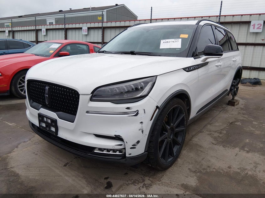 2020 Lincoln Aviator VIN 5LM5J7WC0LGL23370 IAAI salvage auction — LEFT SIDE, Wait Title, sold $7,800 on 2026-07-21 (photo 2)