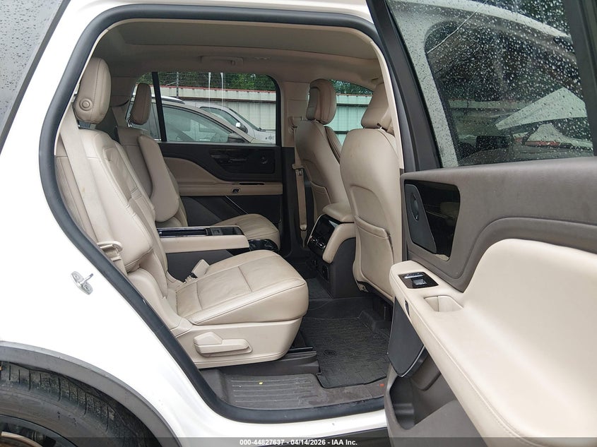 2020 Lincoln Aviator VIN 5LM5J7WC0LGL23370 IAAI salvage auction — LEFT SIDE, Wait Title, sold $7,800 on 2026-07-21 (photo 8)
