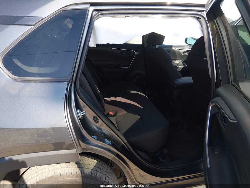 2021 Toyota Rav 4 VIN 2T3K1RFV0MC086443 IAAI salvage auction — SIDE, Salvage Title, sold $8,200 on 2026-07-18 (photo 8)
