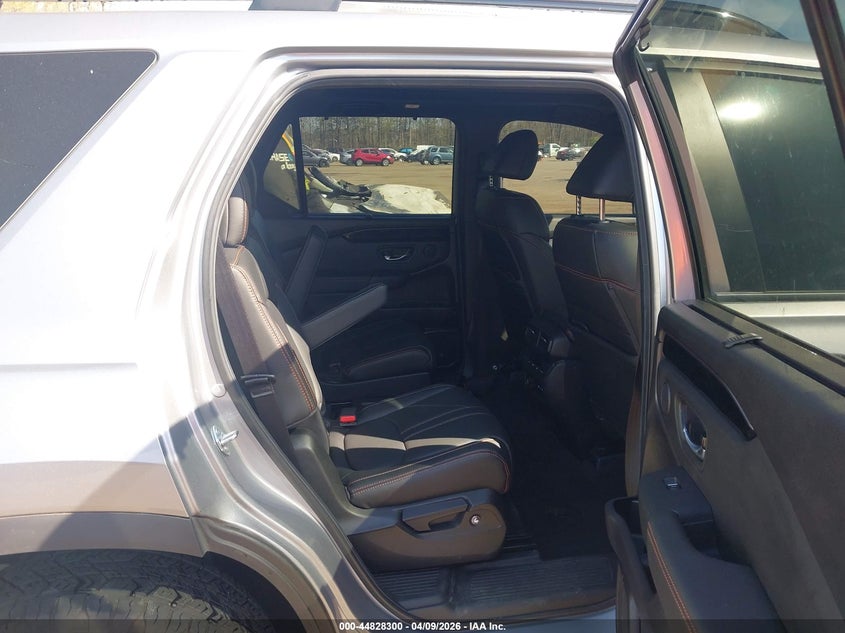 2025 Honda Pilot VIN 5FNYG1H65SB074256 IAAI salvage auction — FRONT END, Salvage - 75% Or Less (Maryland), sold $18,800 on 2026-08-20 (photo 8)