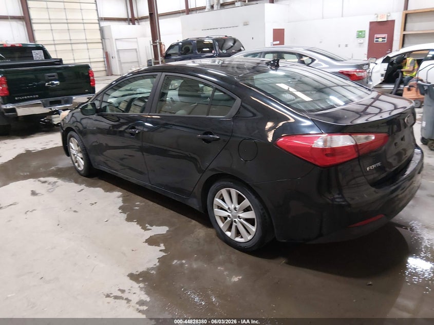 2015 Kia Forte VIN KNAFX4A68F5270344 IAAI salvage auction — NORMAL WEAR, Clear (Tennessee), sold $300 on 2026-07-24 (photo 3)