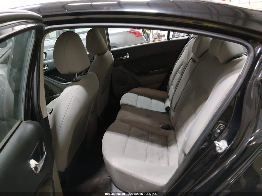 2015 Kia Forte VIN KNAFX4A68F5270344 IAAI salvage auction — NORMAL WEAR, Clear (Tennessee), sold $300 on 2026-07-24 (photo 8)
