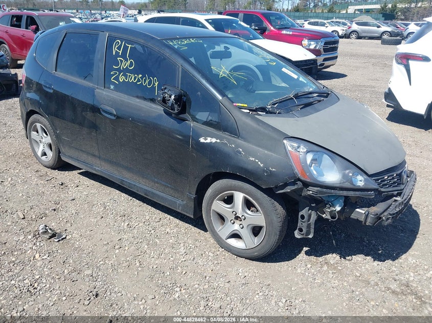 2013 Honda Fit VIN JHMGE8H58DC018540 IAAI salvage auction — FRONT & REAR, Salvage Title, sold $425 on 2026-07-14 (photo 1)