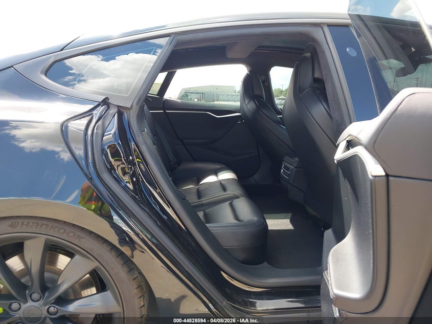 2018 Tesla Model s VIN 5YJSA1E28JF247940 IAAI salvage auction — RIGHT FRONT, Original (Texas), sold $8,900 on 2026-07-07 (photo 8)