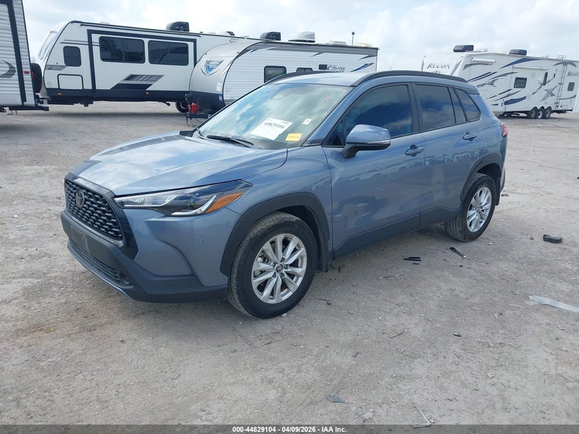 2023 Toyota Corolla cross VIN 7MUCAAAGXPV070954 IAAI salvage auction — RIGHT SIDE, Original (Texas), sold $4,350 on 2026-07-08 (photo 2)